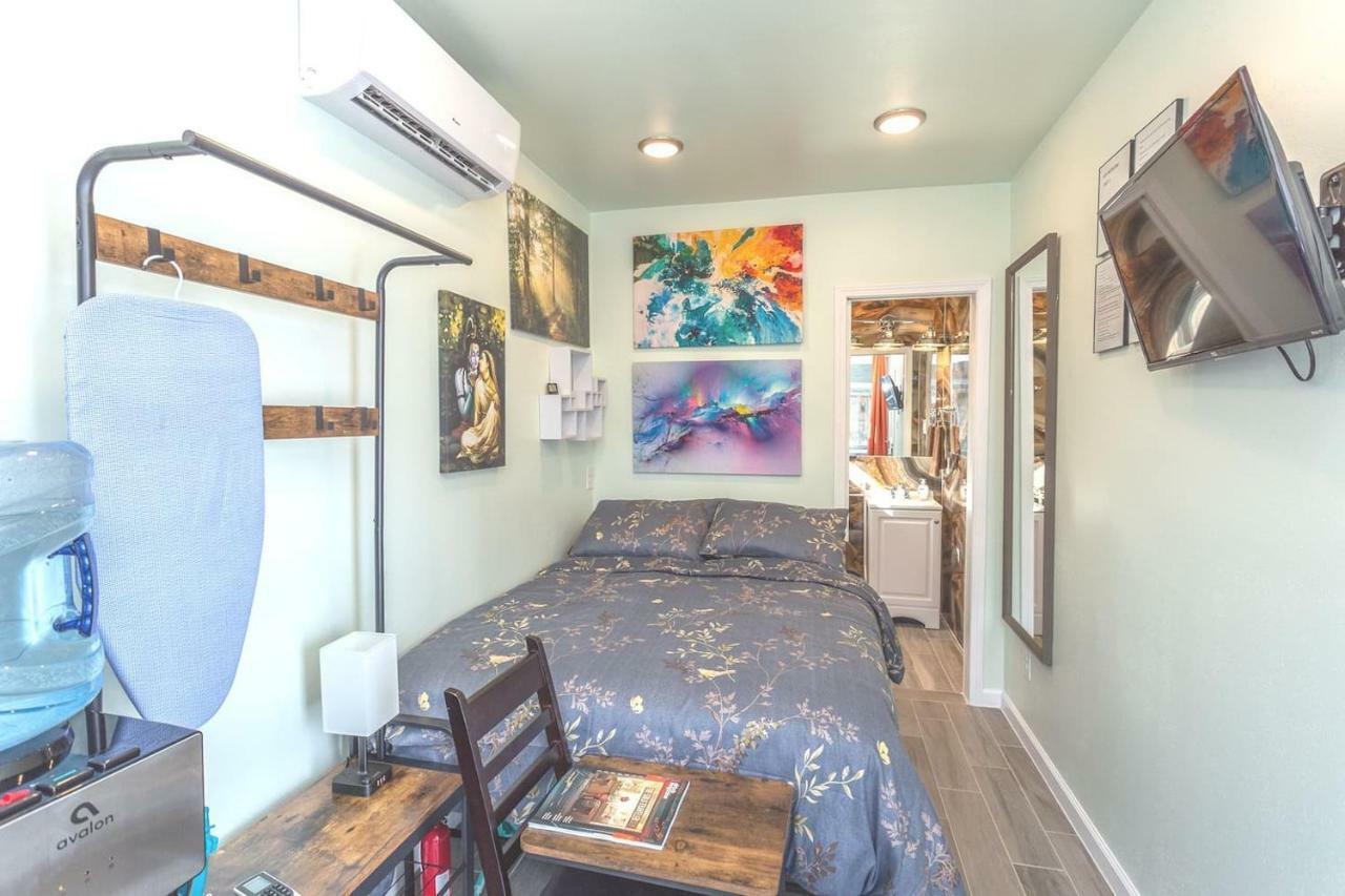 Apartamento East Downtown Micro-Luxe Container Living Pod #9 Houston Exterior foto